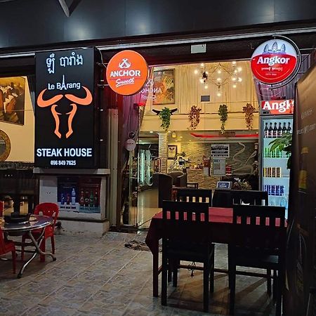 Le Barang Steakhouse & Guesthouse Sihanoukville Exterior foto