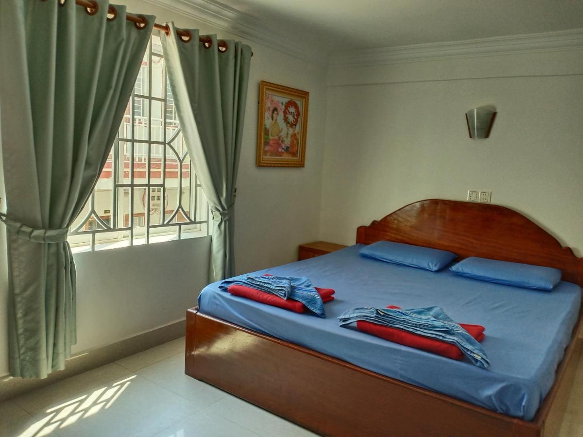 Le Barang Steakhouse & Guesthouse Sihanoukville Exterior foto