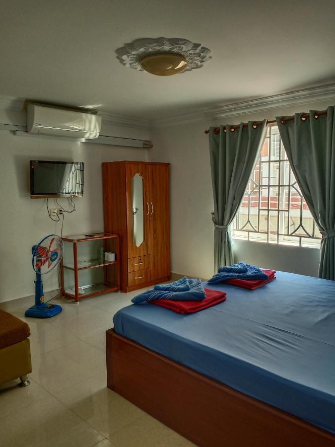 Le Barang Steakhouse & Guesthouse Sihanoukville Exterior foto